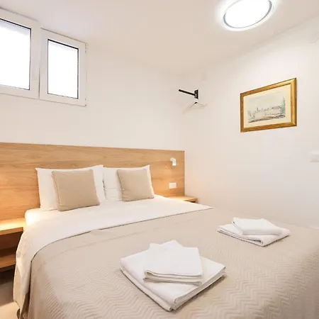 By The Sea - Zadar - 20544 * Petrcane
